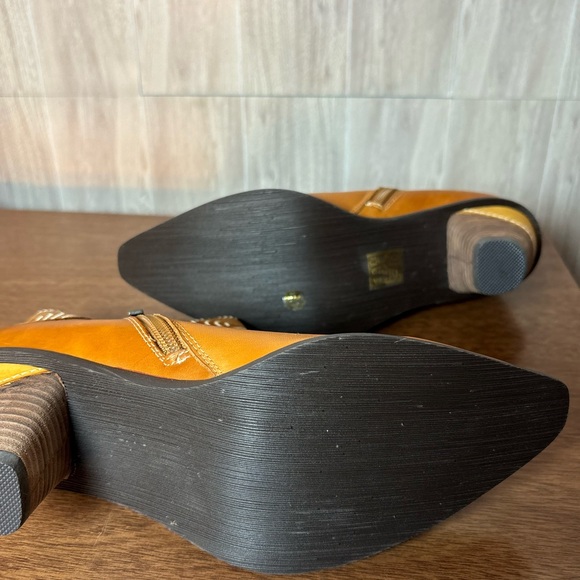 Spring Step Gamer Embroidered  Wester Leather Ankle Booties - Picture 5 of 10